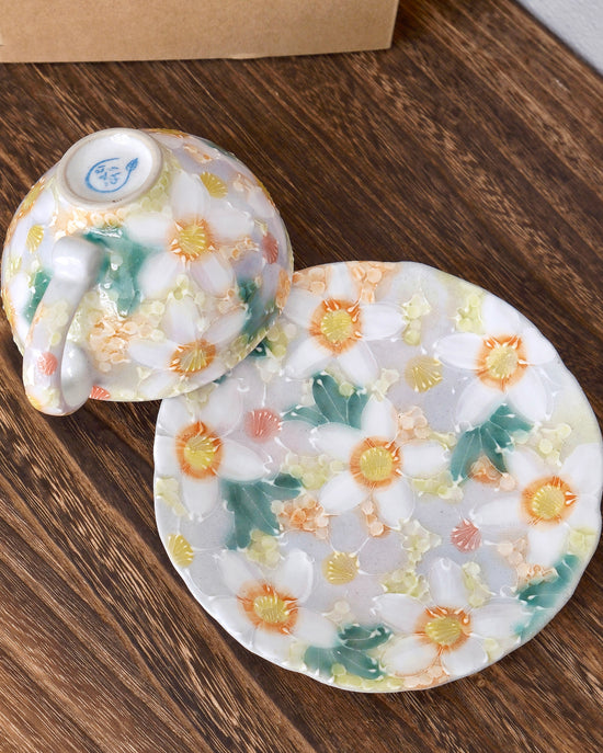 Yuzuriha Flower coffee cup set 間取白絵花(Gift Box)