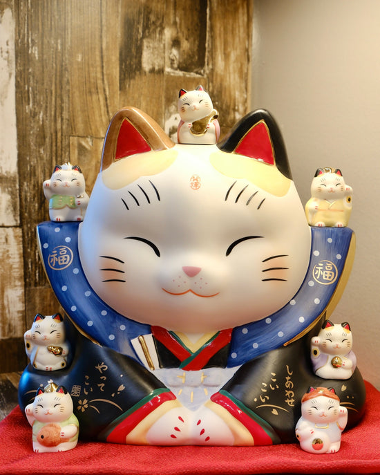 Japan Yakuho Fortune LL Cat H22cm(Gift Box)