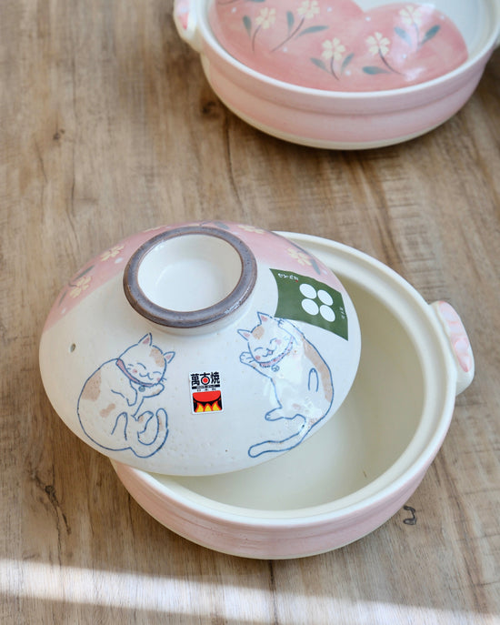Banko ware Pink Kitty 2.3L/3.4L Donabe (Gift Box)