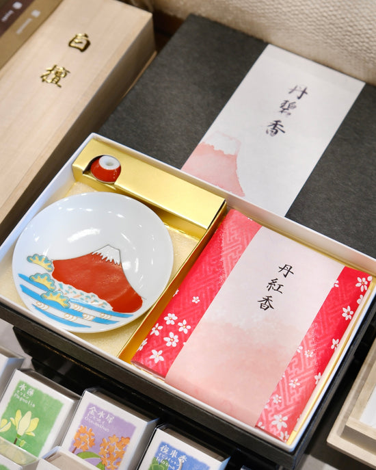 Kousaido Incense 丹碧香 with Incense Holder Set (Gift Box)
