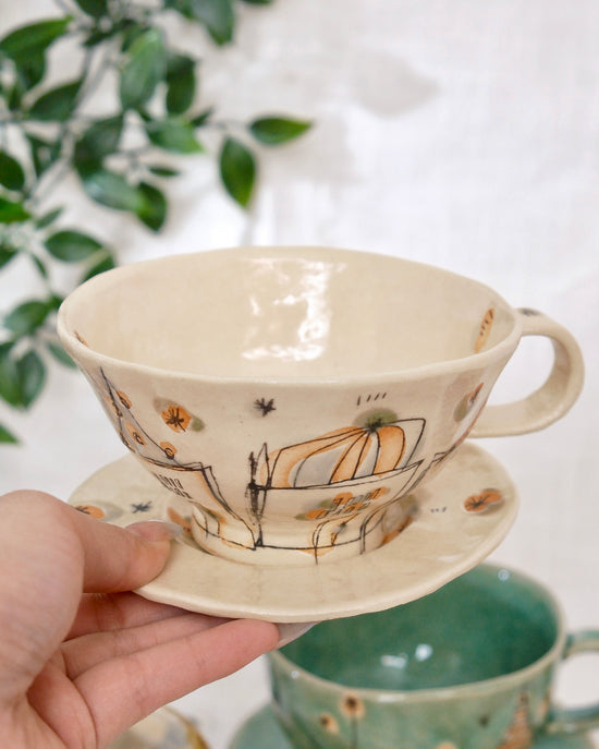 Artist 西本なほ 260ml Off-White Coffee Cup with Saucer