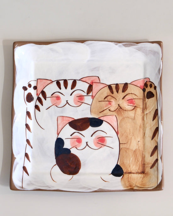 Hasami ware Cutie Kitty 17.8cm Square Plate (Gift Box)