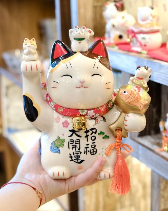 Japan Yakuho Fortune Cat Size6 H20cm (Gift Box)