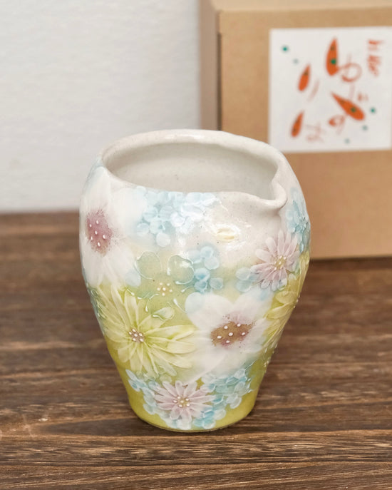 Yuzuriha New! Tea/Sake Bottle 彩小花紋 (Gift Box)