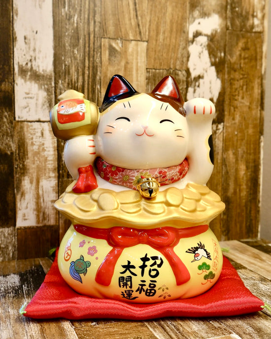 Japan Yakuho Fortune Cat H16.5cm (Gift Box)