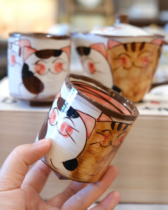 Hasami ware Kitty Teapot Set (Wooden Box)