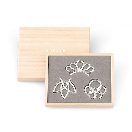 Nousaku Chopstick Rest Pine/Bamboo/Plum Set(Wooden Box)