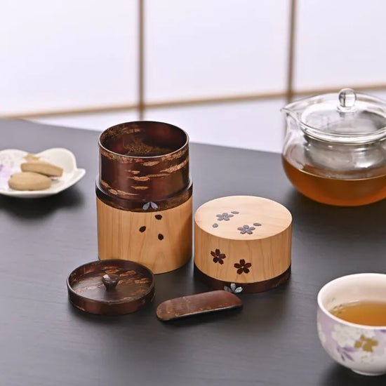 Yatsuyanagi Sakura Tea Container(Gift Box)