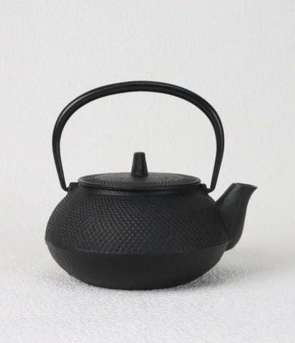 Iwachu Iron Teapot 320ml Black (Gift Box)