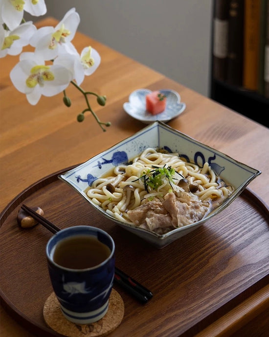 Arita Ware Hand Drawn Large Square Bowl (Gift Box)