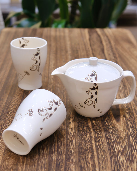 Hasami ware Kitty Teapot Set White