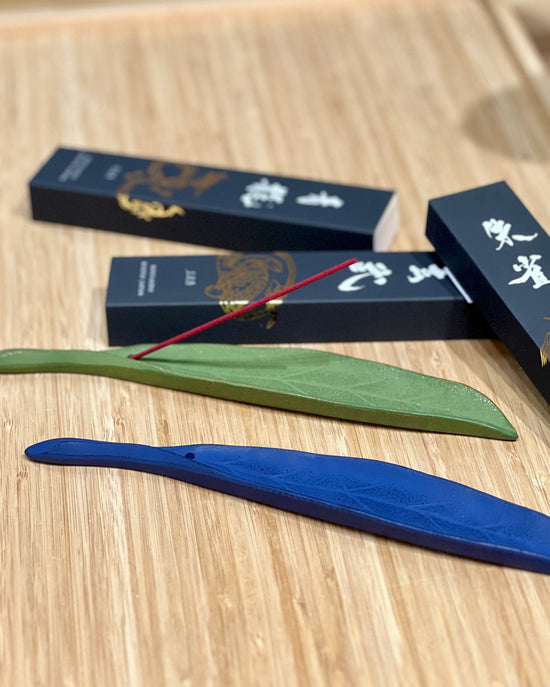 Iwachu Iron Leaf Incense Holder(Gift Box)