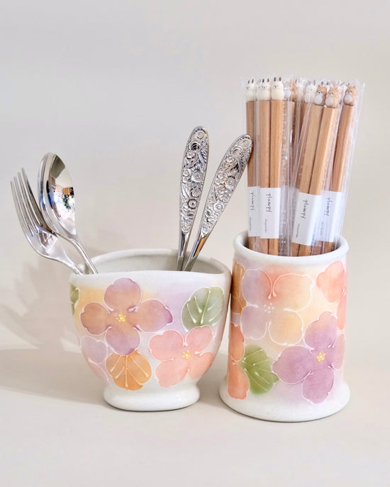 Seto ware FUKA Hand Draw Chopsticks Stand