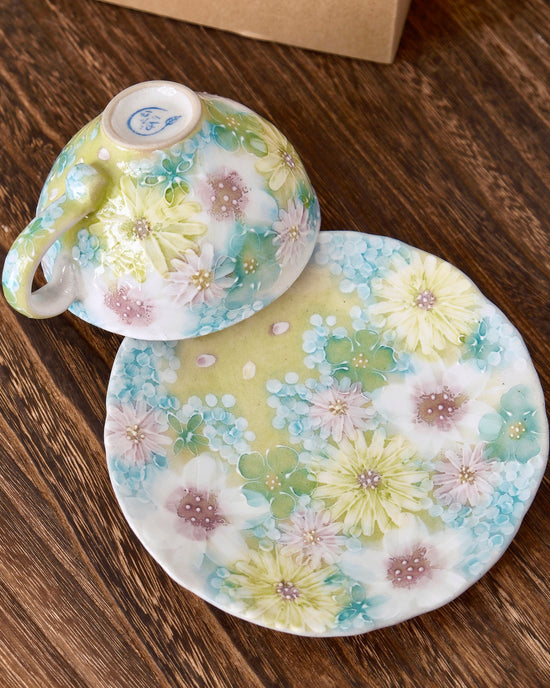 Yuzuriha Flower Coffee Cup set彩小花紋(Gift Box)