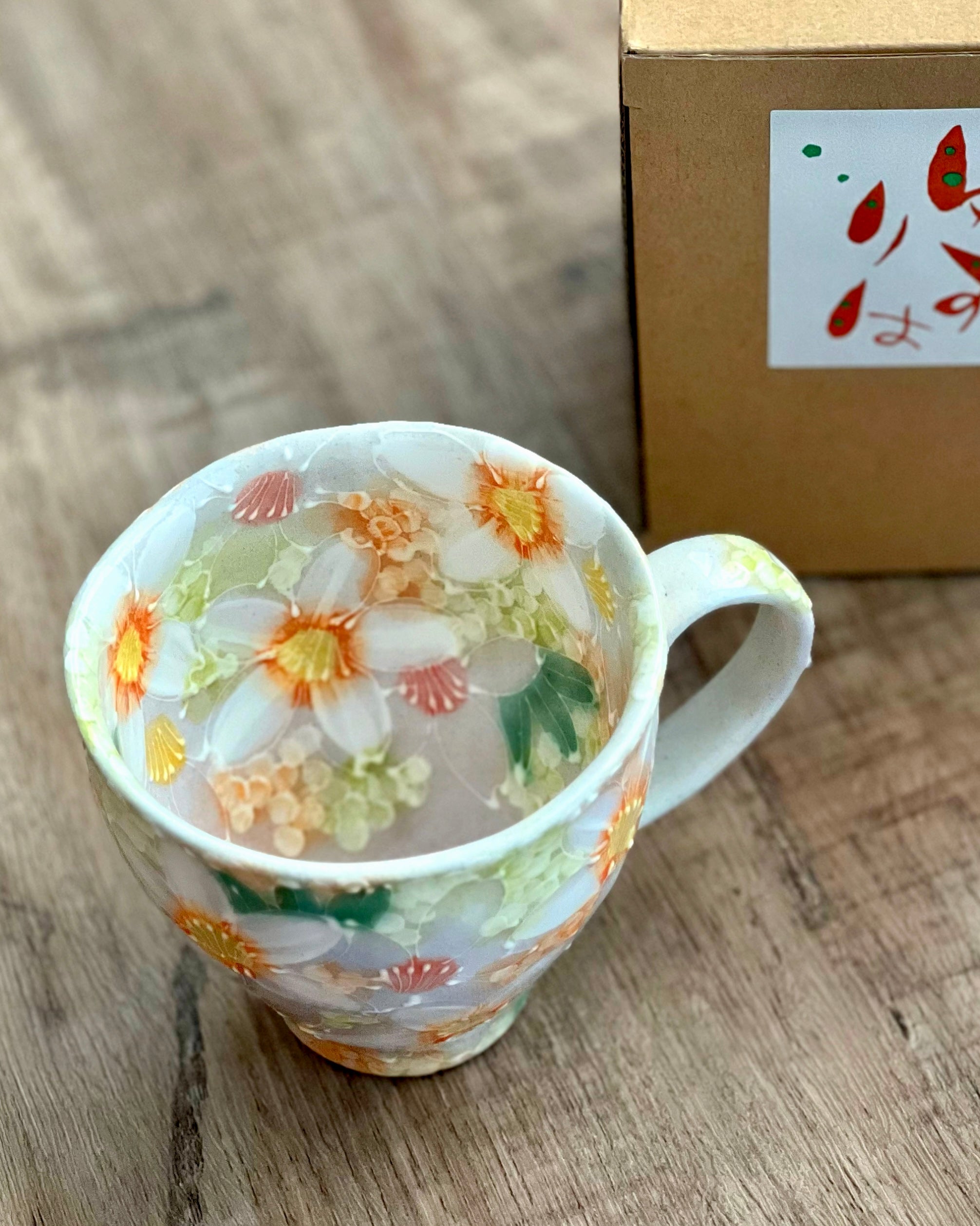 Yuzuriha Flower mug 間取白絵花（Gift Box） – Moonwareusa