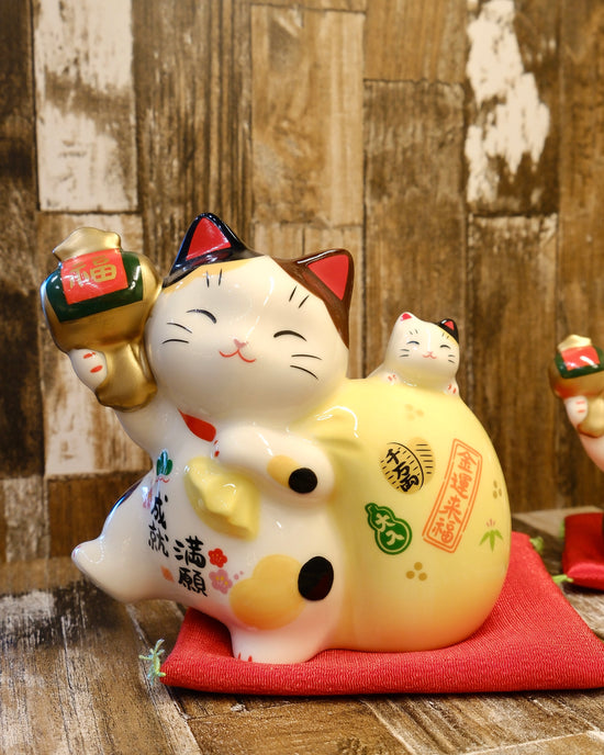 Japan Yakuho Fortune Cat L(11cm)/M(8.5cm) (Gift Box)