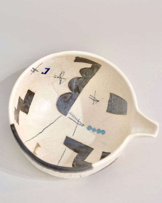 Artist 石丸和美 13.3cm L Spouted Bowl