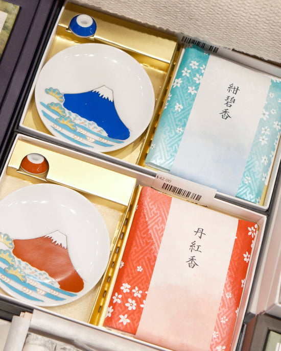 Kousaido Incense 丹碧香 with Incense Holder Set (Gift Box)