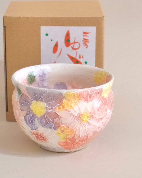 Yuzuriha Matcha Bowl 紅彩花間取(Gift Box)