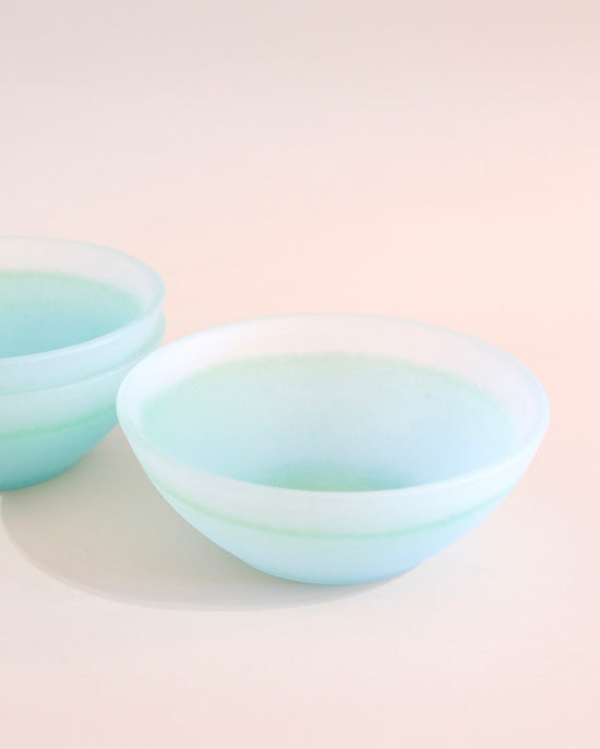 Artist 手塚えりか 11.5cm x H4.5cm Bowl Green
