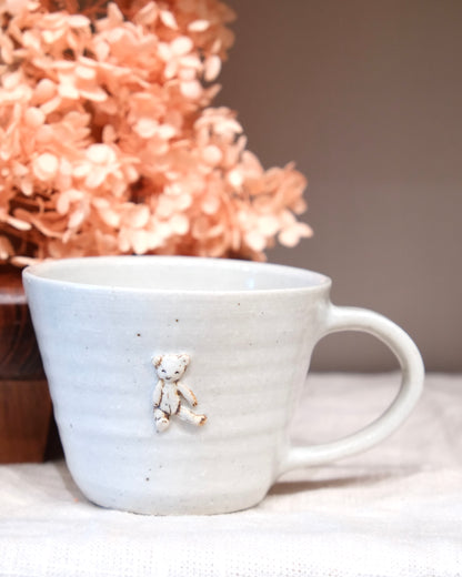 Japan Artist 田部桃子 White Mug 250ml
