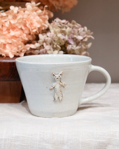 Japan Artist 田部桃子 White Mug 250ml