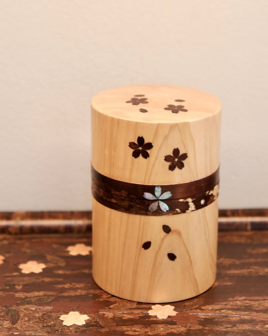 Yatsuyanagi Sakura Tea Container(Gift Box)