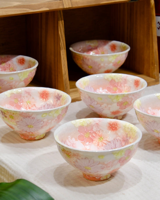 SALE! Yuzuriha Rice Bowl 紅彩花雅(Gift Box）