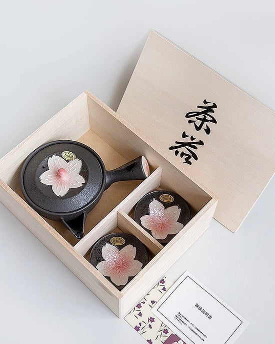 Arita ware Sakura Teapot Set(Wooden Box)