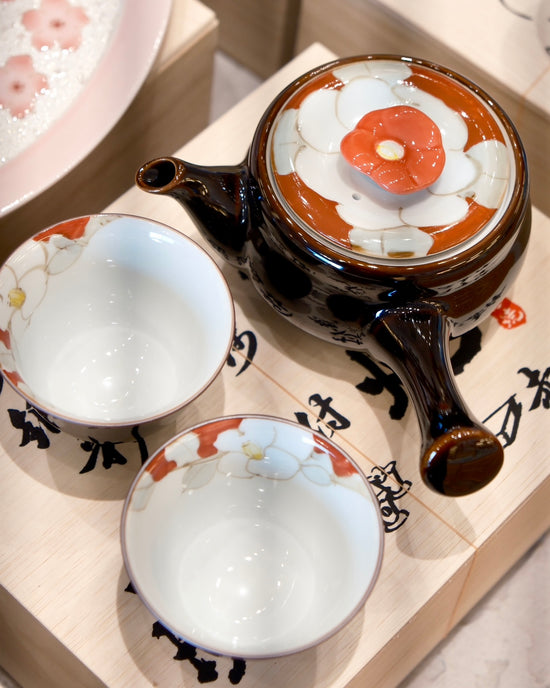 Arita ware Red Camellia Teapot set(Wooden Box)
