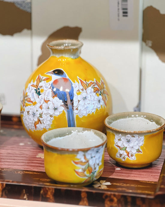 Kutani ware Yellow Bird Sake set(Gift Box)