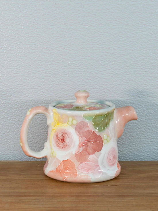 Yuzuriha Flower Tea Pot 釉彩ローズ  急须 (Gift Box）