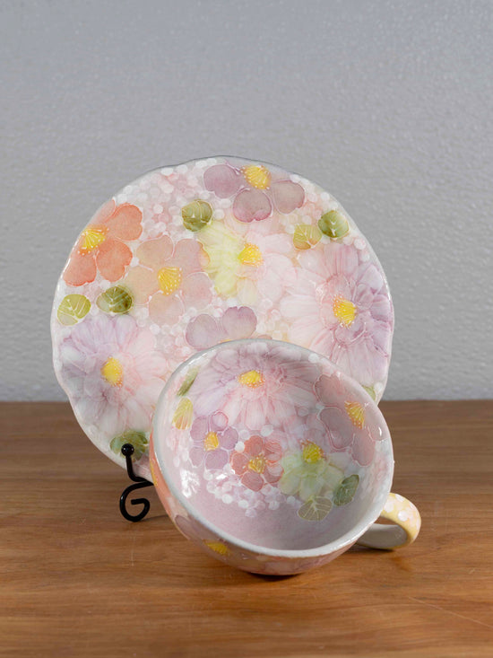 Yuzuriha Flower coffee cup set 紅彩花小紋（Gift Box）