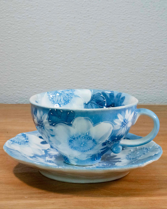 Yuzuriha Flower coffee cup set 藍彩白絵花(Gift Box)